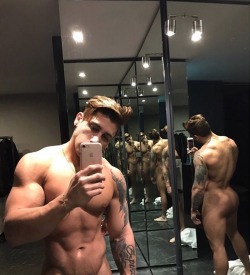 boys-muscles-cocks:  If you like muscle men