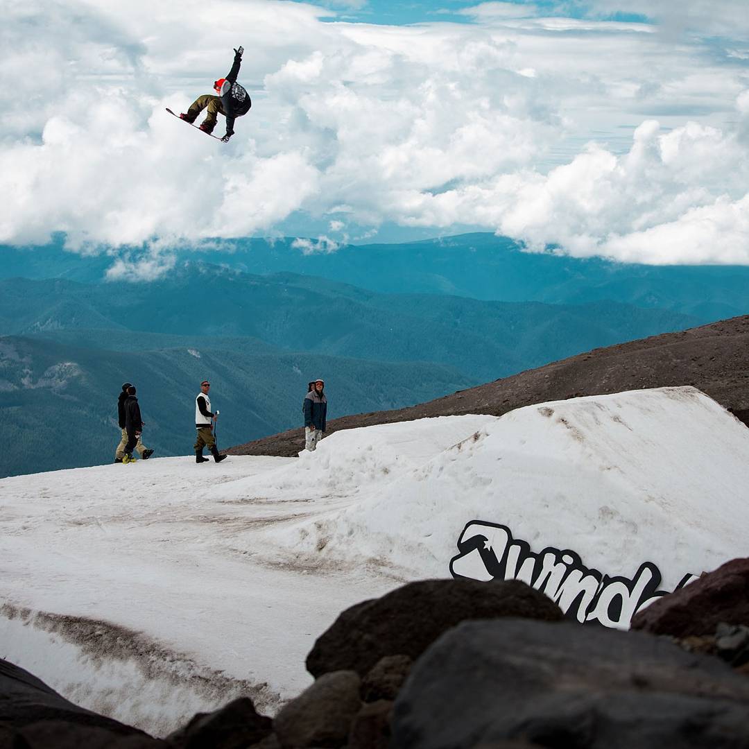 foreheadtw:  Boostin  Photo: @erikhoffman_ 
