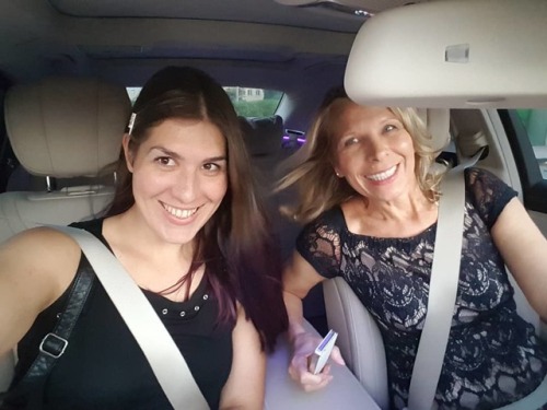 #throwbackthursday to when my Mom and I just cruised around Dubai one afternoon. ‍Can&rsquo;t beli