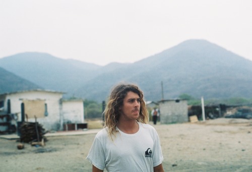 hippywaves:  colstal:  V I B E ╳ C O L S T A L   Babe