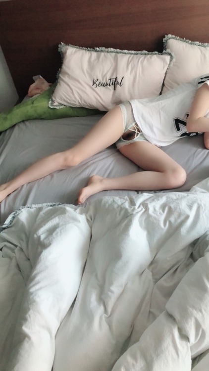 Porn xiaoxinyuyoumao:  在家随手一拍 photos