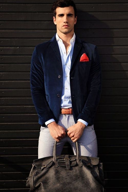completewealth:  Stand tall File under: Duffle bags, Velvet, Sports coats, Pocket squares, Woven ||BLOG//FACEBOOK|| 