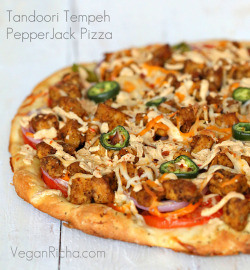 tryvegan:  Tandoori Tempeh Tikka, Sweet Peppers, Jalapeno Pepper Jack Pizza  