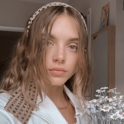 Voir un profil - Zhenya Komarov Ccb08be3230e42686d741ac0426e56e714ca0fd9