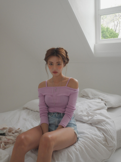 korean-dreams-girls:  Park Sora - May 10, 2019 1st Set  