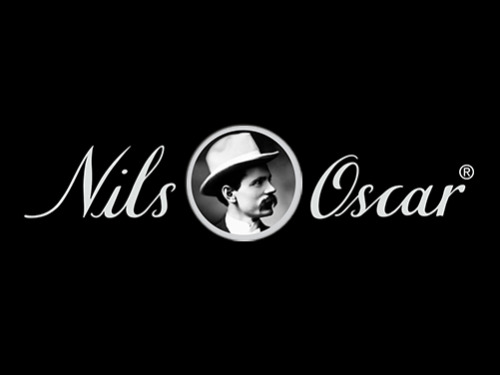 Site Oficial | Facebook | Instagram
SOBRE A NILS OSCAR
O objetivo da Nils Oscar é simples: produzir cervejas artesanais que possam ser degustadas pelos melhores. Nada modesto, mas segundo a família, Nils Oscar também não era! Nils Oscar era avô do...