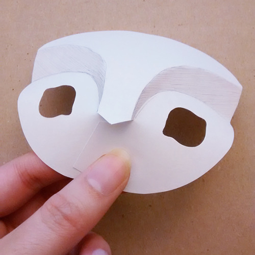 copperbadge: dracavia: lordofmasks: LordofMasks’ Mask How-To Here’s a little tutorial of