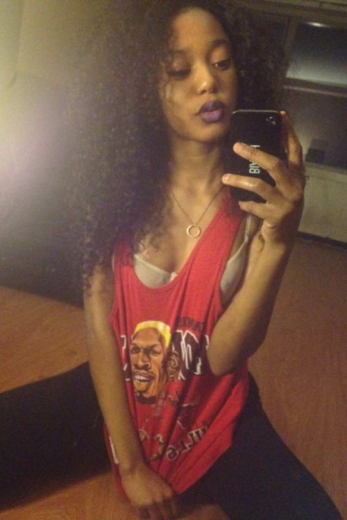 thelovelybones124:  onlyloveisblackwomen:  source: http://thelovelybones124.tumblr.com/  So where the fuck did this come from ? Lol
