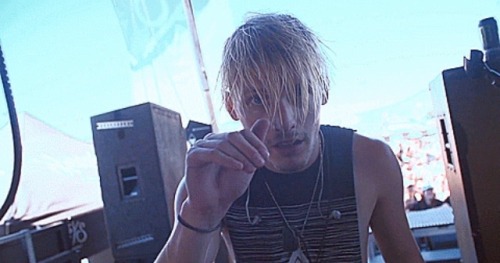 cockslutluke:maxx with messy hair > jesus’ birth