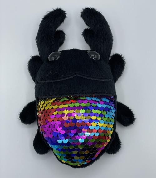 rad-roach:sosuperawesome:Plush BeetlesFrisk Wolfie Customs on Etsy  I’ve brought a crab and isopod f