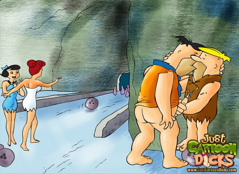 newtoarea:  servicebear:  Follow The Feeding Frenzy @ ServiceBear. Thanks to my Followers