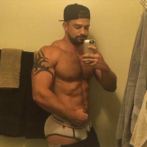 bigmalepecs: Aaron Burgart (@aaron_says_what)