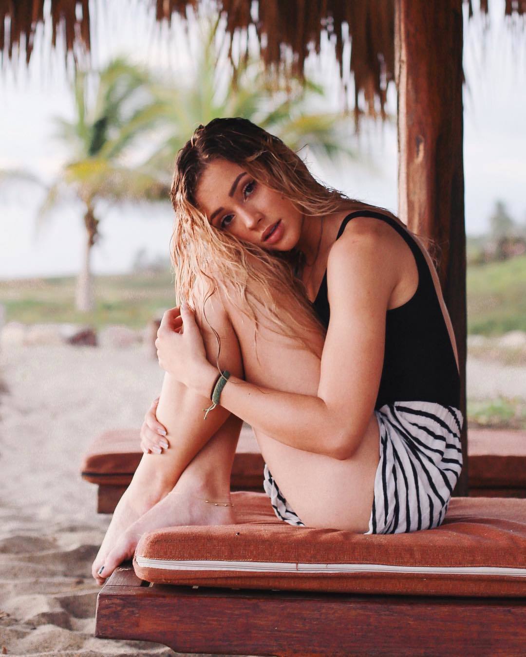 angels-fallin-from-the-sky:  Charly Jordan