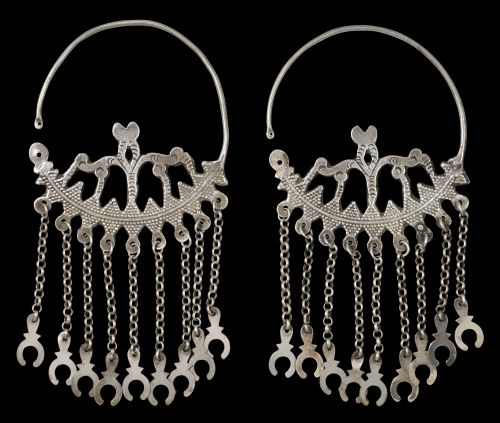 Pair of traditional Auresian earrings made of silver, 19th/20th century. This kind of earrings are g