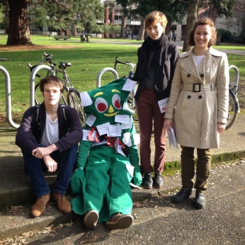 rdswtchbrd:
“…and here are the awesome students who did it all: Kieran ‘15, Brent ‘14, Alex ‘14 and Leah ‘15. Not pictured because she was at a WW panel: Martha ‘14
”