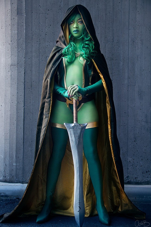 superheroesincolor:  Gamora #Cosplay by Maki Roll’s Chop ShopPhotography:   AshB