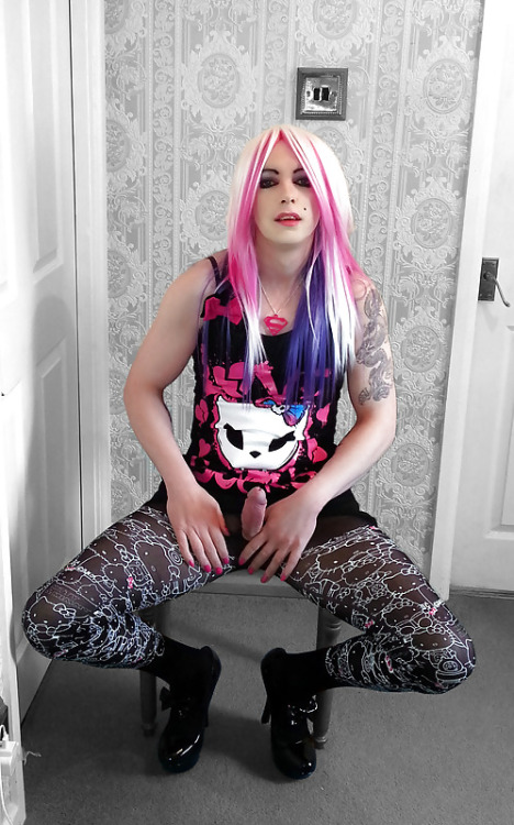 https://adjela.tumblr.com/post/141276430249