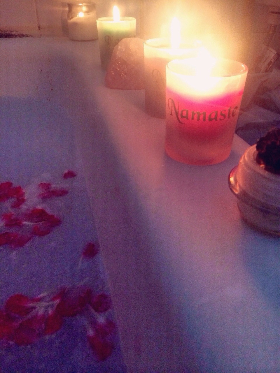 afreedomtoexpress:Be delicate with my love, for it is as sacred as earth, as gentle