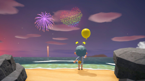 daisiesprouts: me, my yellow balloon (this time) and fireworks show