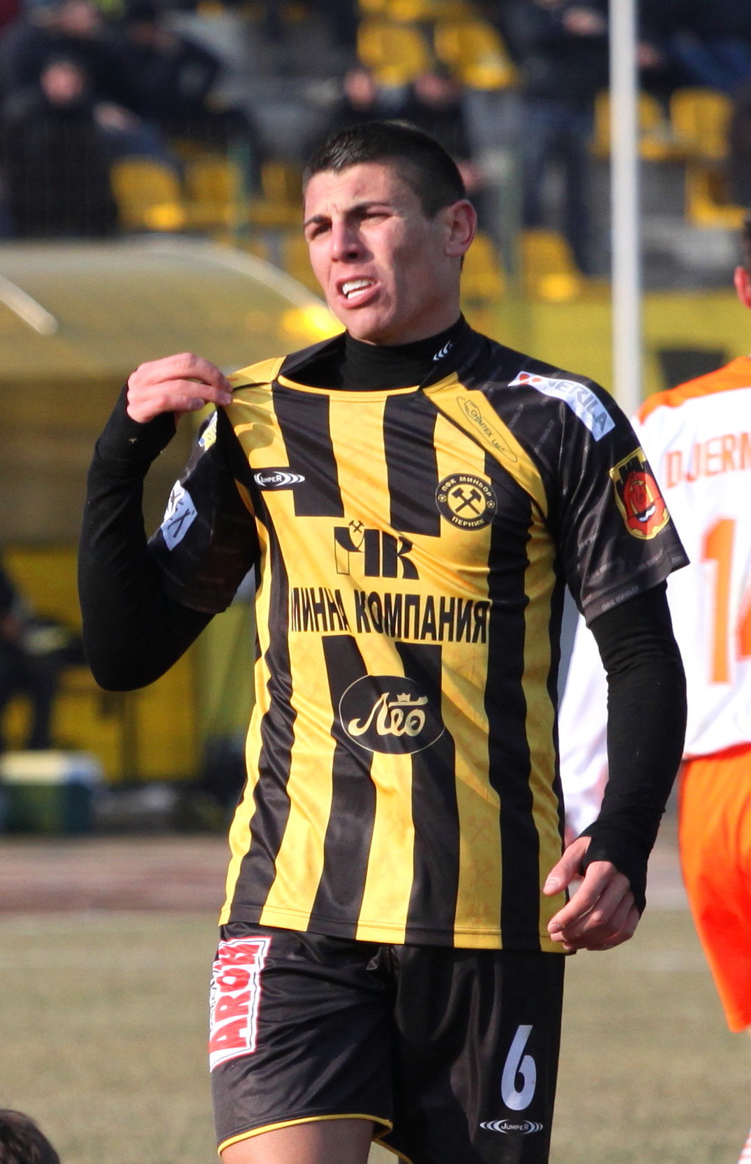 bulgarianbamboo:     Bulgarian footballer and Ronaldo wannabe Daniel Zlatkov   