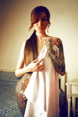 stunning-round-of-inked-girls:  Stunning