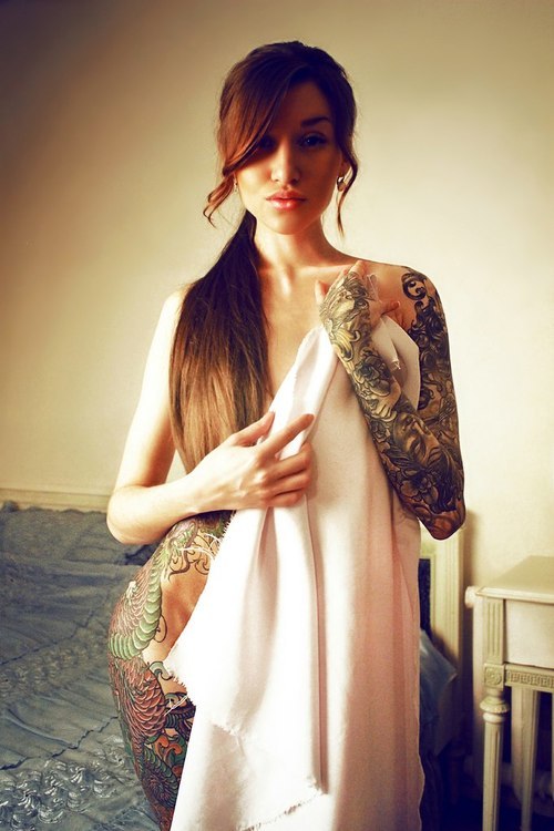 XXX stunning-round-of-inked-girls:  Stunning photo