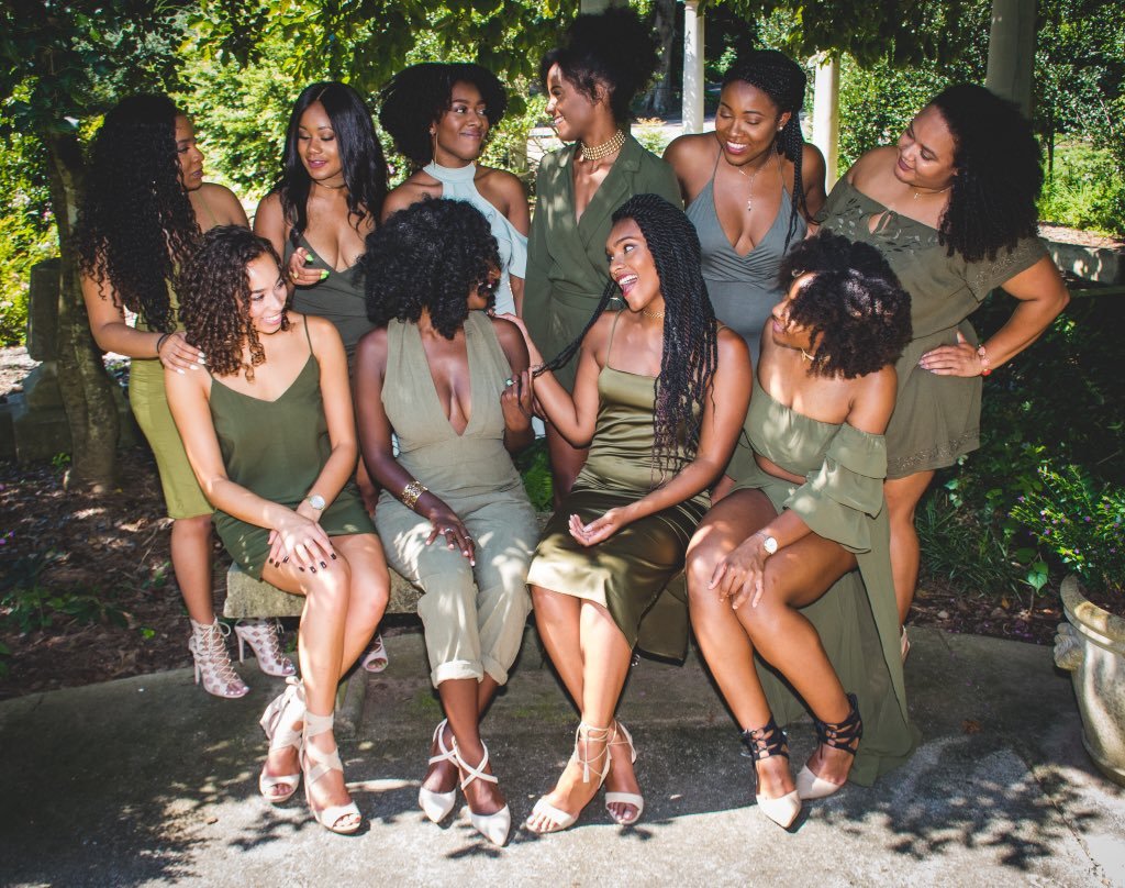 uglyassprettyboy:  swagintherain: Black Queens! This is what I want to see.   oh