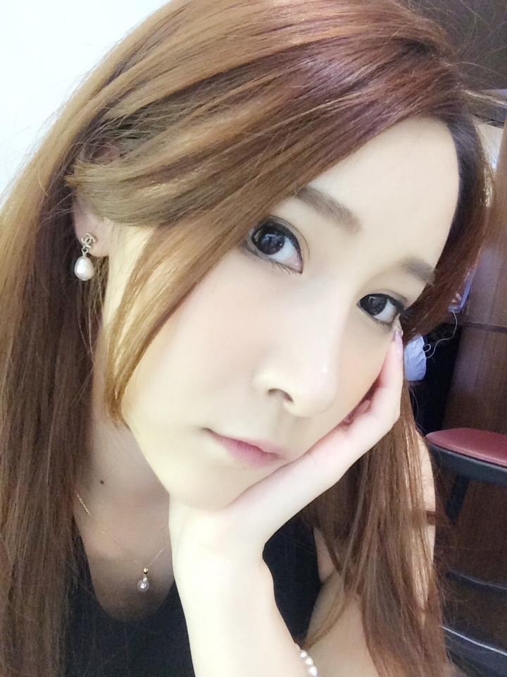 greatwong:  Cute Chinese Girls Follow at http://greatwong.tumblr.com/