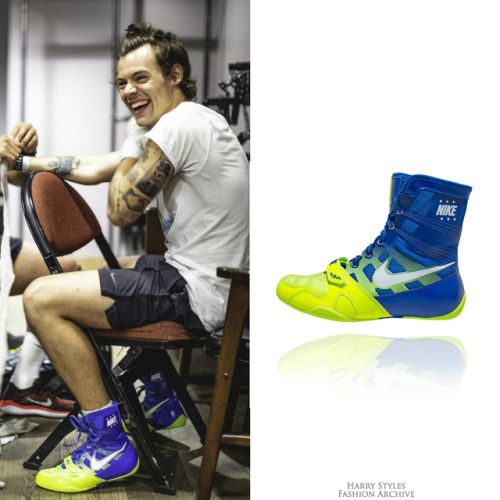 harryfashionarchive: Harry backstage in LA | July 13, 2018*Nike Hyper KO boxing boots (£169)Ph