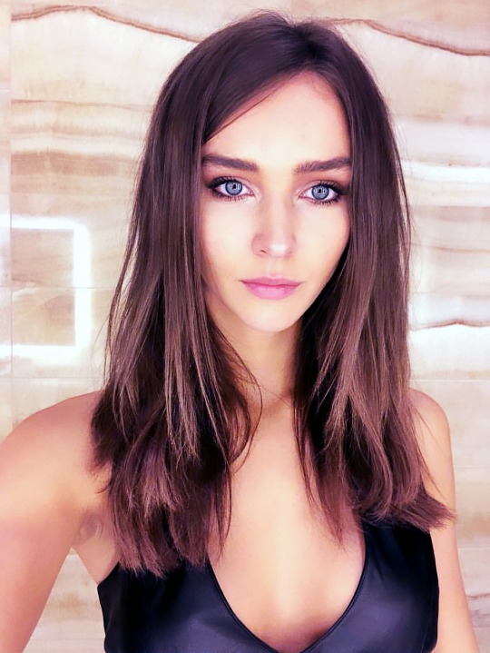 beautiful-women-everywhere: Rachel Cook  