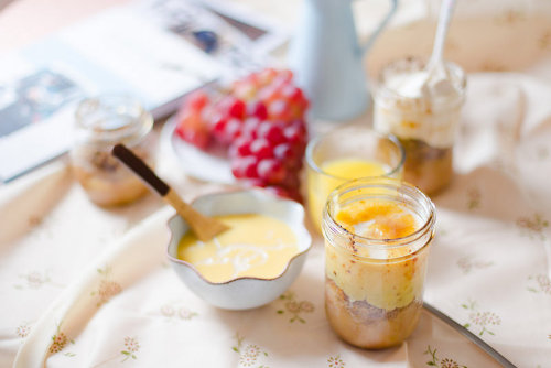 Mason Jar Apple Crisp with Custard (vegan