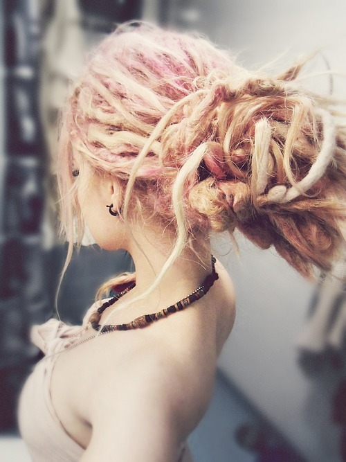 hippiesincorporated:  iwillgiveitall:  good (high)deas | via Tumblr on We Heart It - http://weheartit.com/entry/84791282  Hippies, lettuce gather. <3 