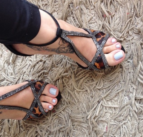 Foreign Feetures 👣