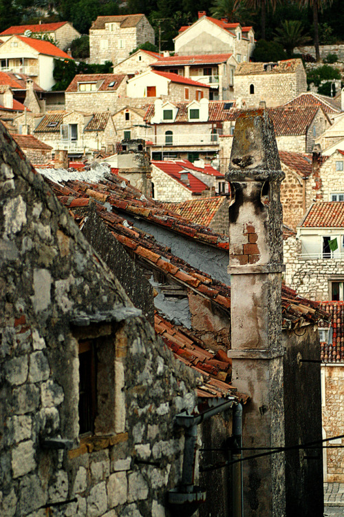 Isola di Hvar - La città di Lesina by Roberto MorettiVia Flickr:L'isola di Lèsina (in croato Hvar)