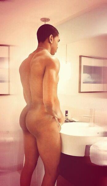 blkfreedom:  blkfreedom: Another beautiful ass.  Request:  Can ya big booty bruthas
