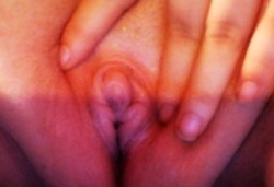 My heart shaped pussy cums for you. (; Looks