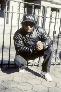 old-citizen:  EAZY-E.