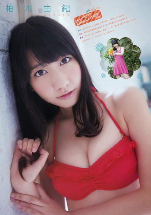 Kuramochi Asuka 倉持明日香, Kashiwagi Yuki 柏木由紀, Takajo Aki 高城亜樹, Big Comic Spirits 2012 No.33