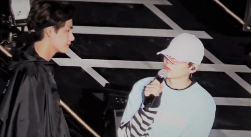 jiminsbunny: kim taehyung’s hearteyes for min yoongi