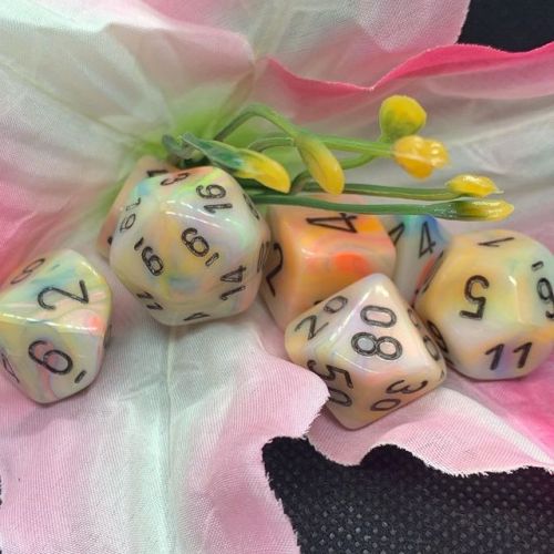 Some times I wish I was a bee. #dice #diceporn #diceaddict #dicecollector #dicecollecion #ttrpg #tt