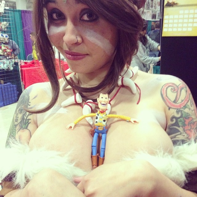 cosplaydeviants:  We got a new fan today at the CosplayDeviants.com booth! 