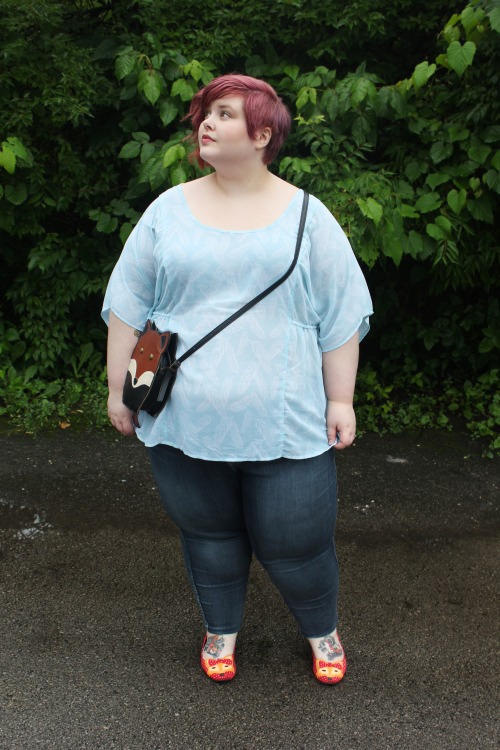 afatfox:these pictures make me feel cutetop ~ torrid (5)jeggings ~ torrid (28S)shoes ~ modclothpurse