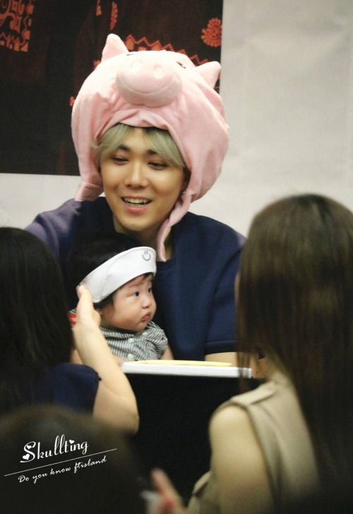 160723 Fansigh event Ilsan Hongki &amp; cute baby cr:skullting婷子