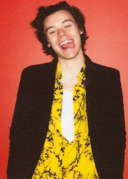 harryokay:IM CRYING IN THE CLUB