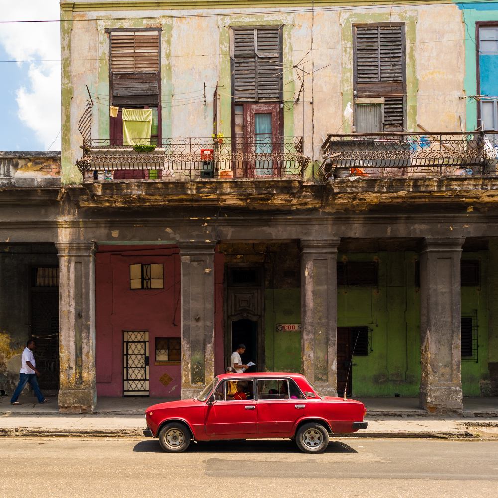 furaun:  Look! A red Lada.  Cuban culture is so ingrained in my family that one day