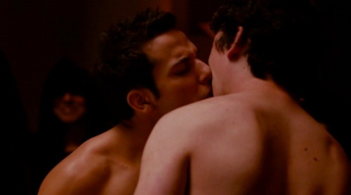 ngaging:  allmalecelebs:  Miles Teller and Skylar Astin  See More @ AllMaleCelebs - Index  👍😌