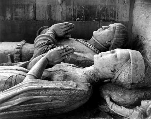 Tomb effigies of Lionel de Welles (d. 1461) and his wife Joan (d. 1434)