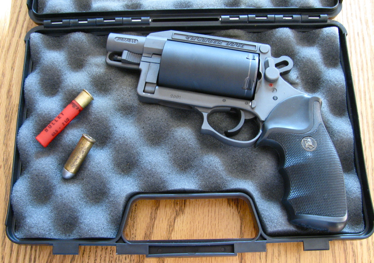 gunrunnerhell:  When one caliber isn’t enough… What do these guns all have in