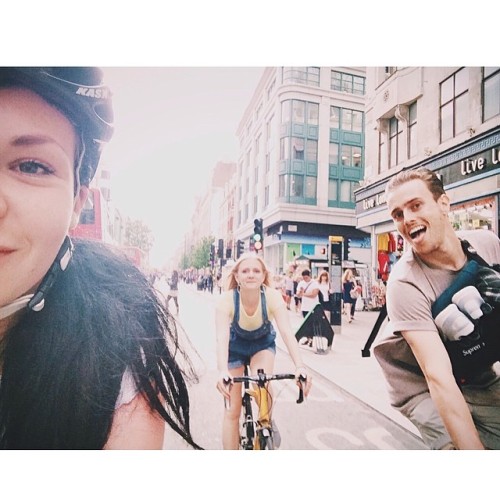 Cruising oxford street. #cycling #bikes #bikelife #riderideride #london #living #oxfordstreet