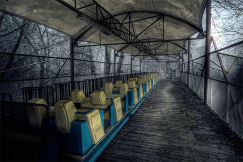 hahamagartconnect:  ABANDONED AMUSEMENT PARKS I cannot stop surfing through these haunting Francesco